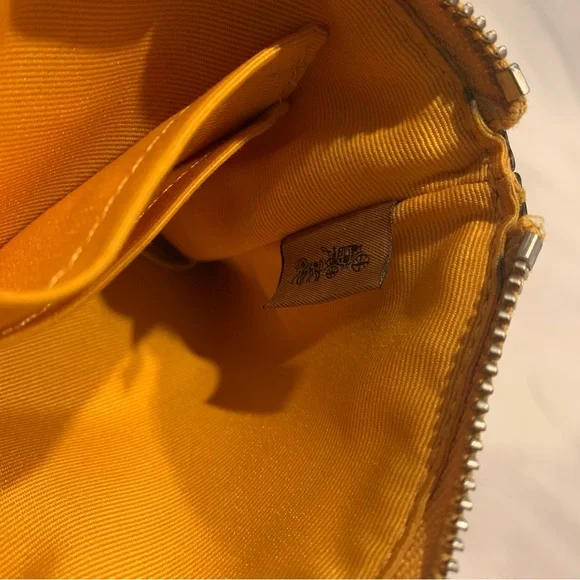Coach Corner Leather Zip Wristlet - Honeycomb Yellow🍯 - Picture 11 of 11